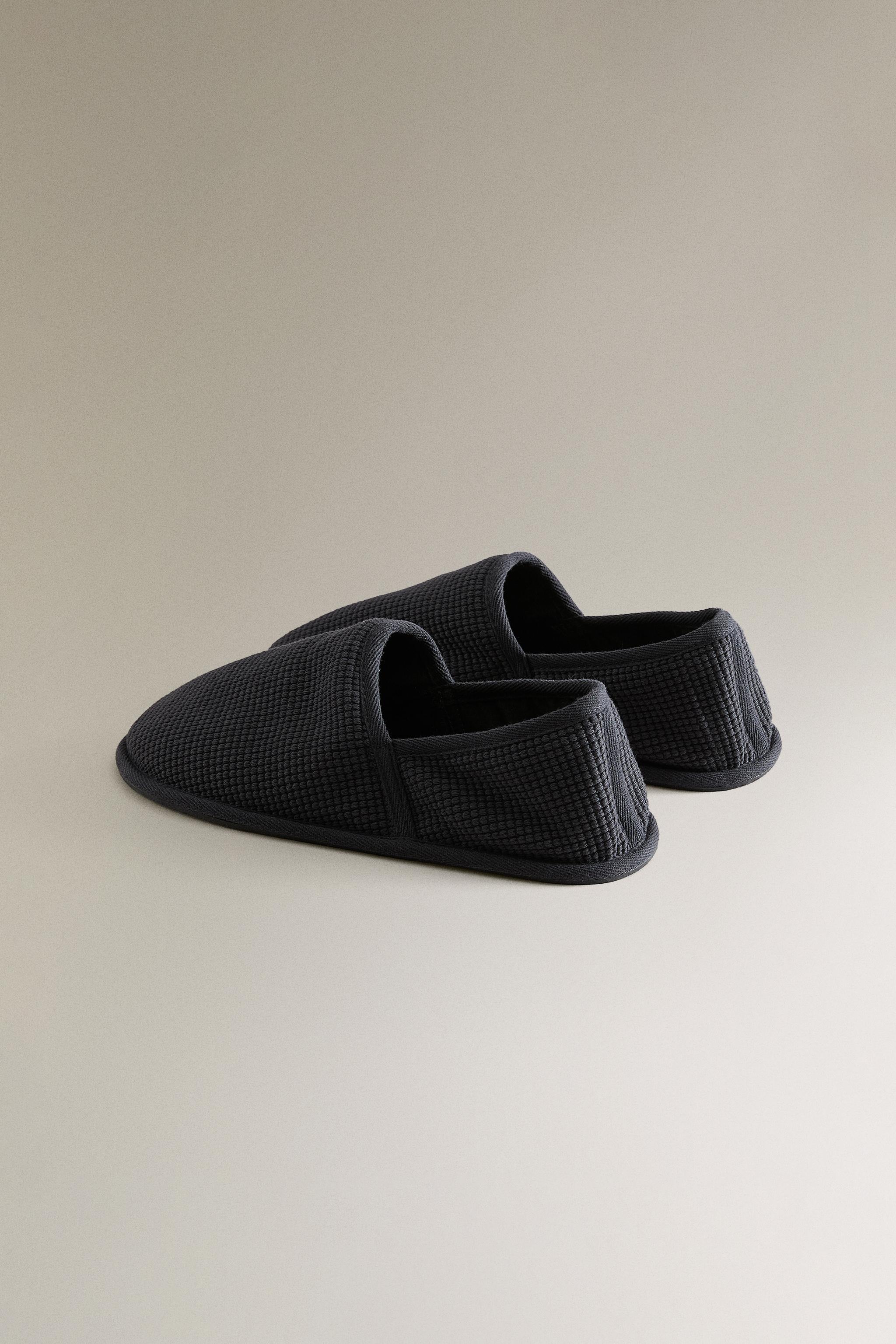 TEXTURED BABOUCHE SLIPPERS
